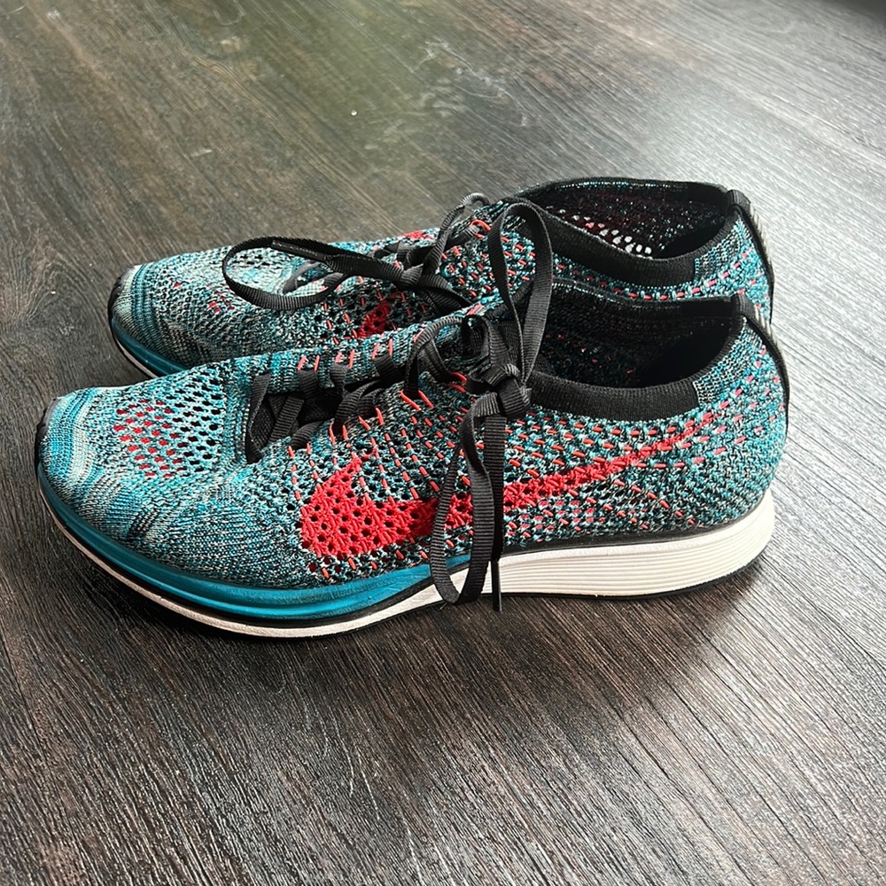 Nike Flyknit Racer